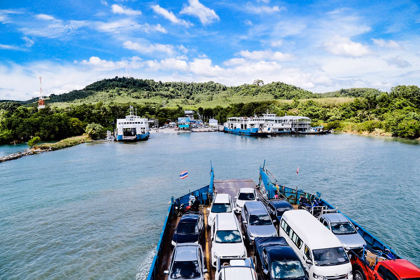 Capture the authentic charm of cross-border scenes